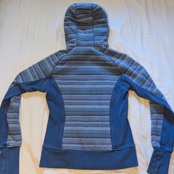 Lululemon Scuba Hoodie Blue Poncho Stripe - Picture 4 of 4